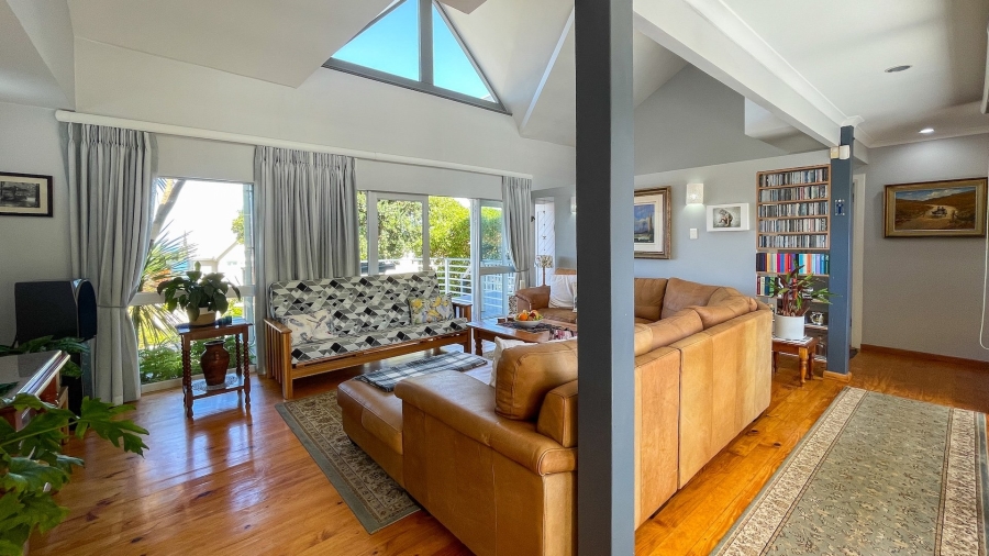 5 Bedroom Property for Sale in Hersham Western Cape